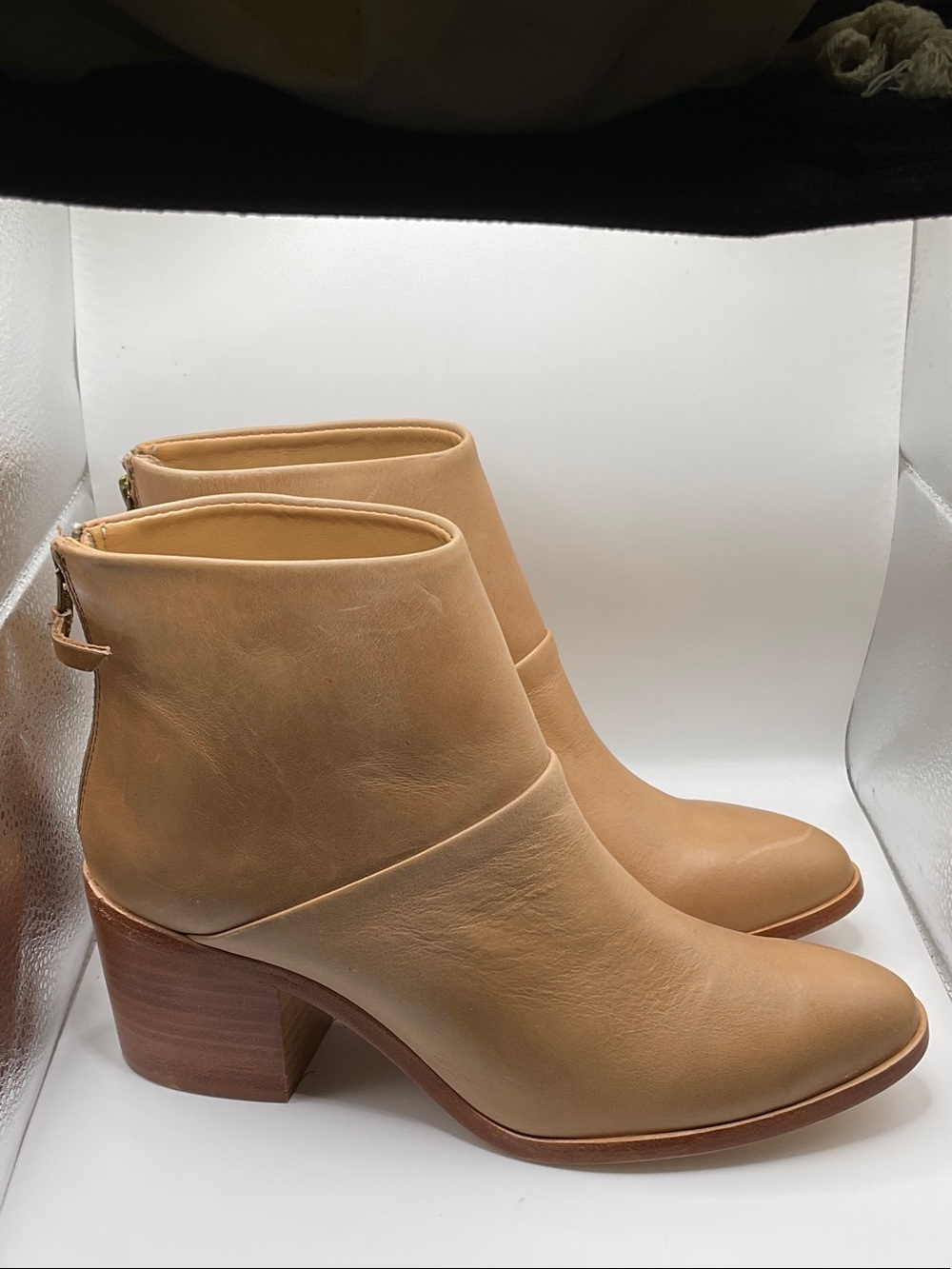 Nisolo NEW with Dustbag Chestnut Leather Ankle Booties, Size 8 - Picture 3 of 6